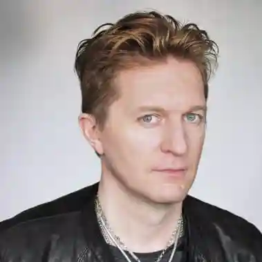 Keanan DufftyFormer Director of MPS Fashion Management, Parsons School of Design